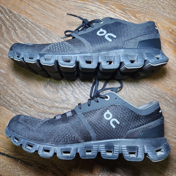 On Cloud X Training Shoe - Picture 2 of 5